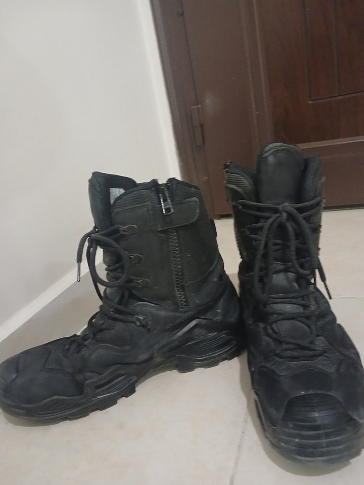 Siyah Bağcıklı Minimalist Erkek Bot - Görsel 2