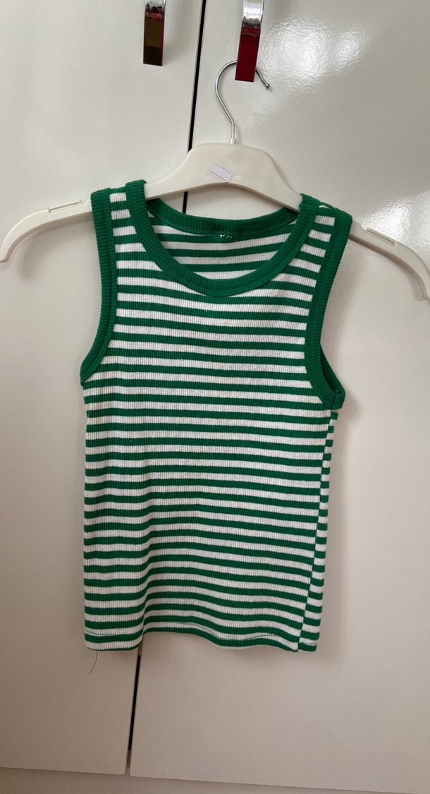 Kadın crop - Görsel 2