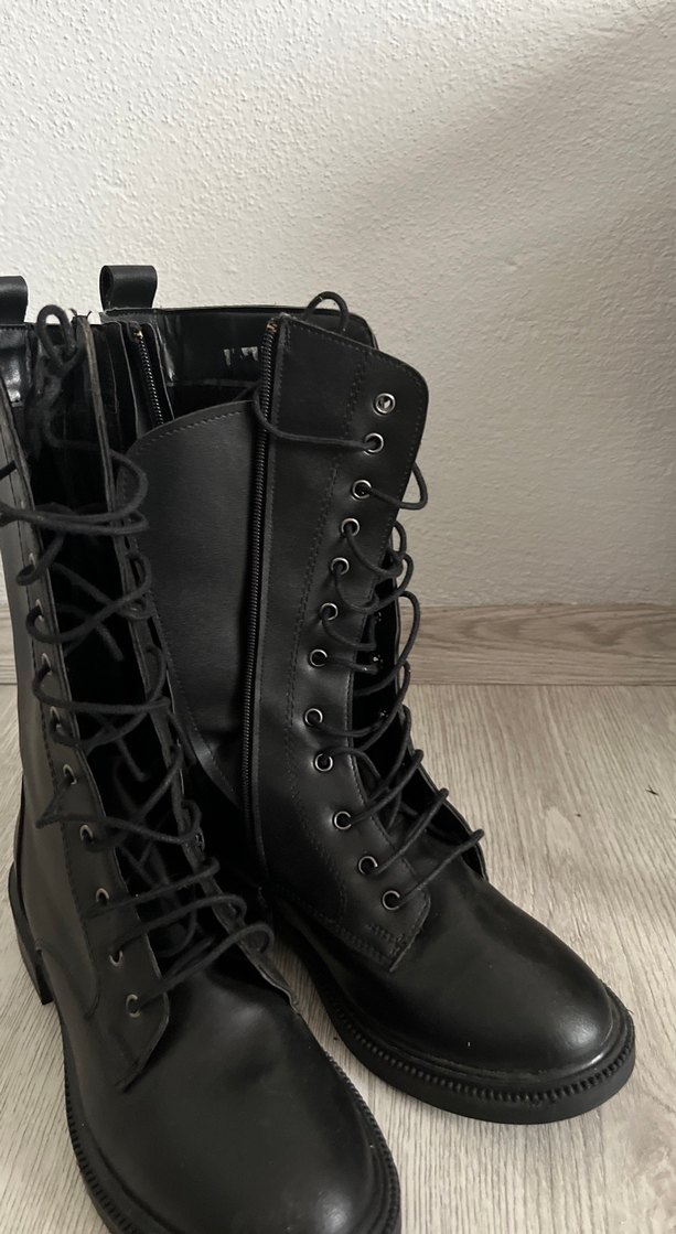 Siyah Deri Gotik Kadın Botları - Görsel 4