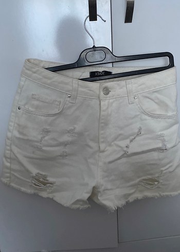 Beyaz Yırtık Kadın Kot Şort - Görsel 2