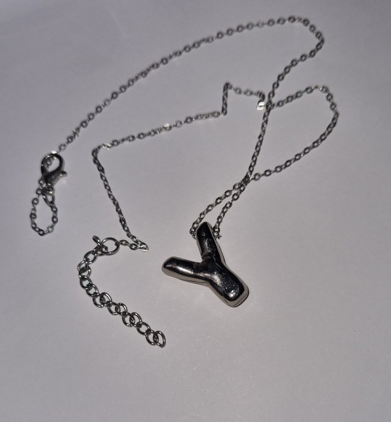 Gri Zincir Detaylı Minimalist Midi Kolye Y harfli balon kolye - Görsel 2