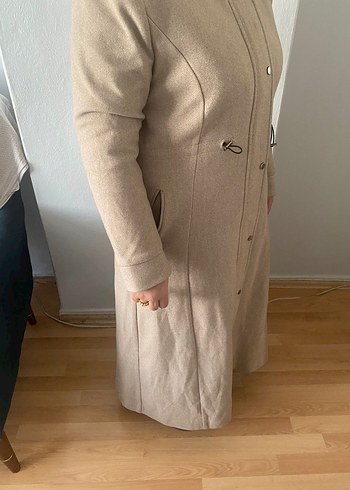 Düğmeli Bej Midi Kaban - Görsel 3