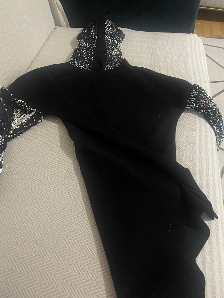 Pul İşlemeli Siyah Kapüşonlu Kadın Ceket - Görsel 2