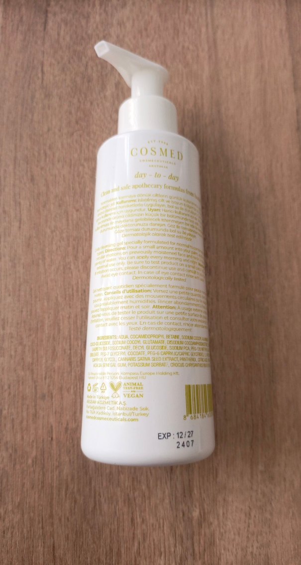 COSMED Günlük Nemlendirici Yüz Temizleme Jeli 200ml - Görsel 2