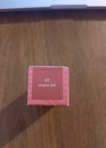 Benefit Splashlit Parlak tint ruj - Görsel 5