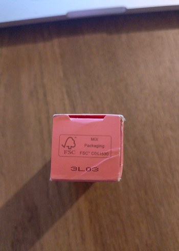 Benefit Splashlit Parlak tint ruj - Görsel 6