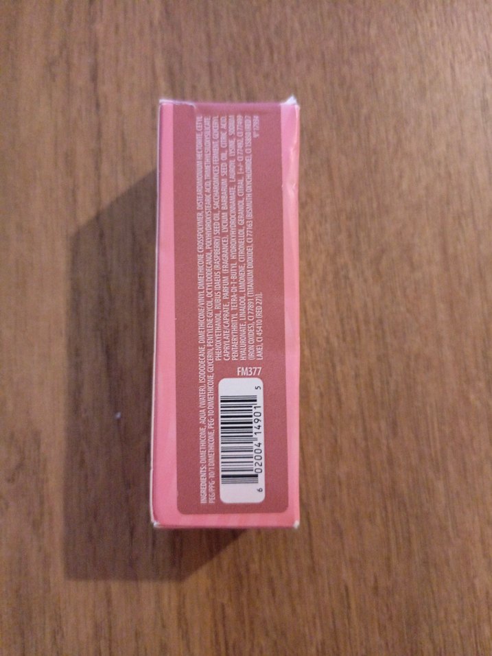 Benefit mat tint ruj - Görsel 3