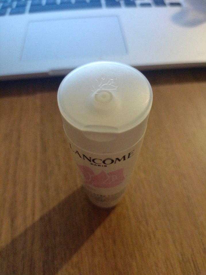 Lancôme makyaj temizleme sütü - Görsel 3