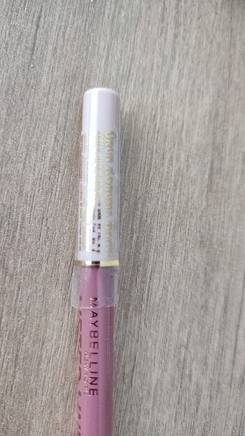  Beden Maybelline New York lifter liner dudak kalemi 