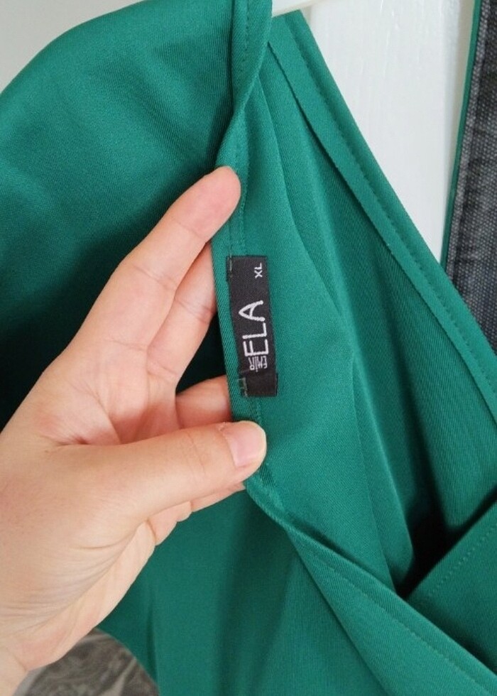 Yeşil elbise - Görsel 4