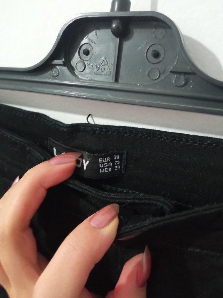 Siyah Mini Rock Punk Denim Şort - Görsel 4