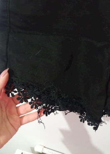 Siyah Dantelli Mini Kot Şort - Görsel 3