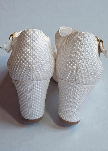 Aslı Acar Beyaz Topuklu Ayakkabı | 40 Numara | Hiç Giyilmemiş - Görsel 4