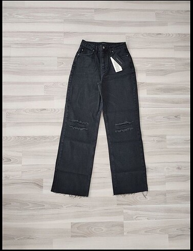 Zara model jean