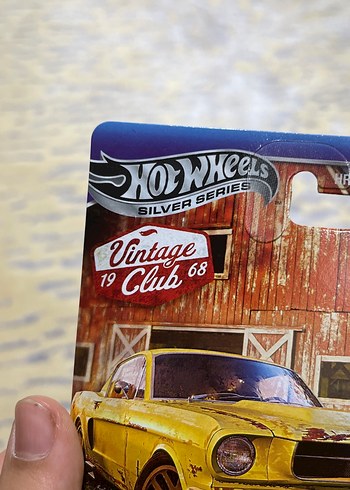 Parlak Sarı '65 Mustang Oyuncak Araba kutulu silver - Görsel 3