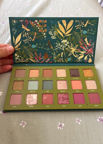 Rival Me Secret Garden Far Paleti - Görsel 2