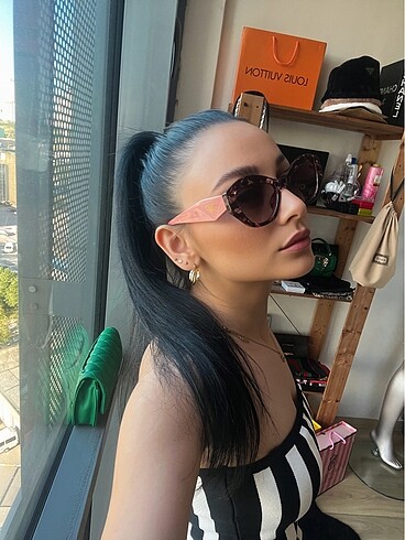 PRADA İTHAL GÜNEŞ GÖZLÜĞÜ PEMBE SİYAH