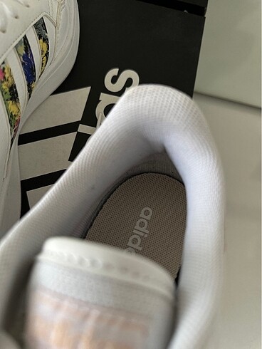 39,5 Beden çeşitli Renk Adidas Breaknet