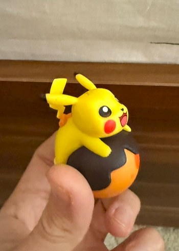Renkli Pikachu Figürü - Görsel 2