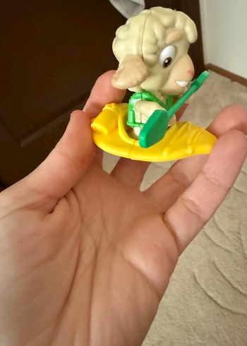 Kinder Max Egg Kürek Çeken Koyun Figür - Görsel 2