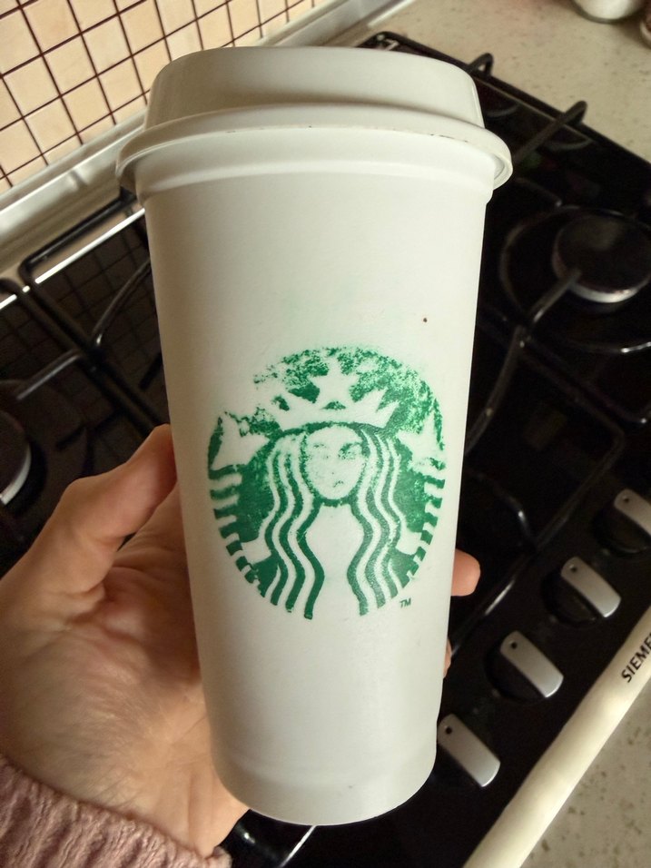 Starbucks Plastik Bardak Yeniden Kullanılabilir - Görsel 2
