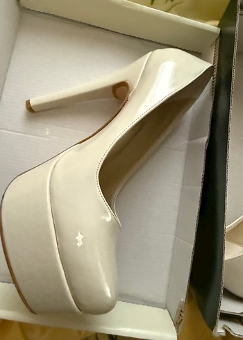 Beyaz Rugan Kadın Stiletto Topuklu Ayakkabı - Görsel 2