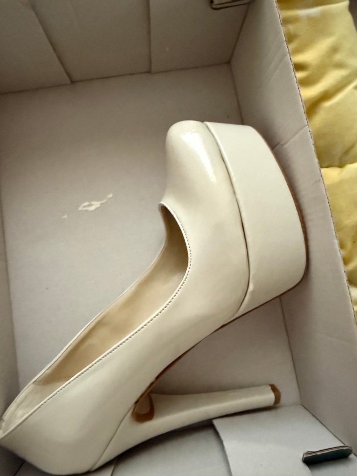 Beyaz Rugan Kadın Stiletto Topuklu Ayakkabı - Görsel 3