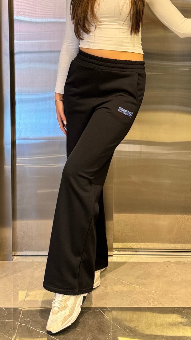 Siyah Mavi Nakışlı Rahat Kesim Kadın Eşofman - Görsel 2