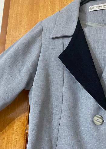 Düğmeli Gri Keten Kadın Takım Elbise - Görsel 2