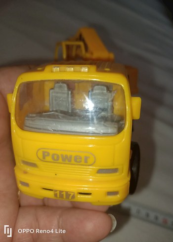 Sarı ve Mavi Renkli Oyuncak İş Araçları - Görsel 4