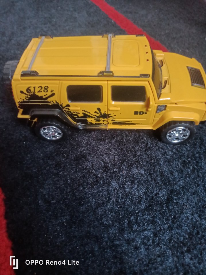 Sarı Renkli Oyuncak robota donusen Araba - Görsel 3