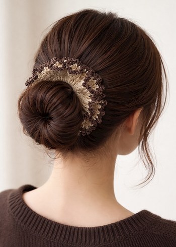 Fırfırlı Bej Örgü Saç Tokası - Görsel 2