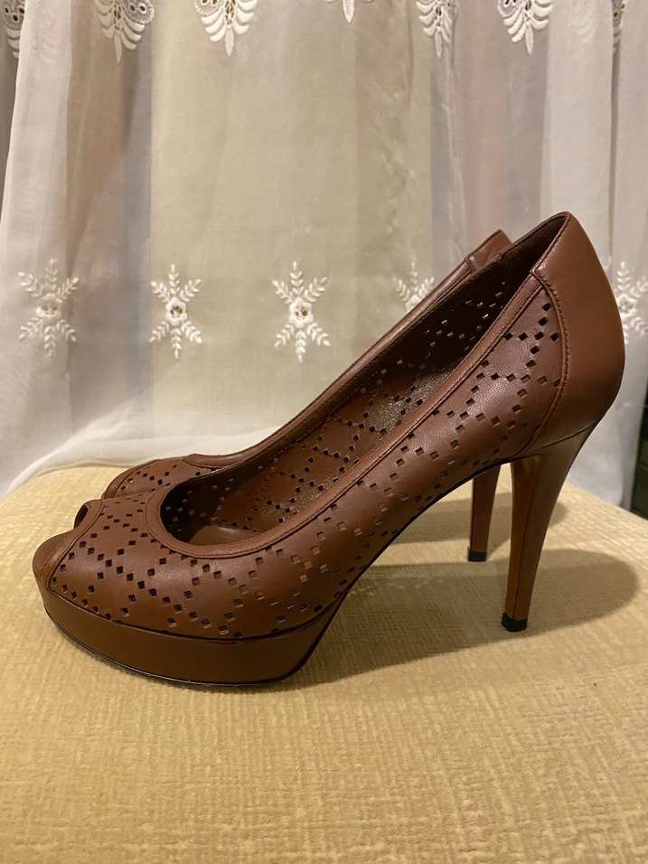 GUCCI Delikli, Bej Deri Topuklu Kadın Ayakkabı - Görsel 4