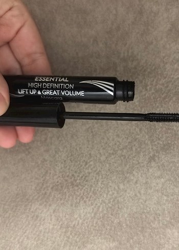 Golden rose essential hıgh defınıtıon lift great volume mascara - Görsel 3