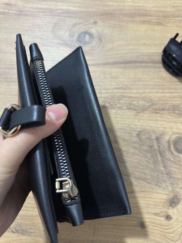 Siyah Deri Tokalı Kadın Portföy Cüzdan - Görsel 2
