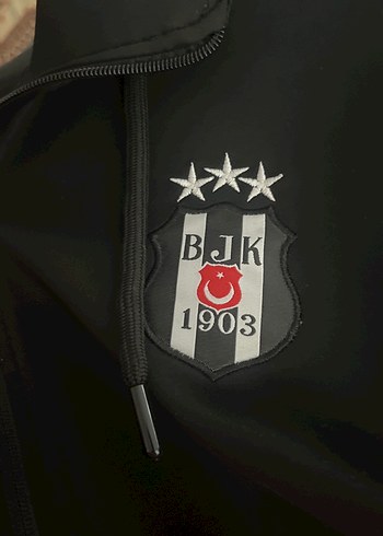 Beşiktas amblemli fermuarlı eşofman üstü - Görsel 2