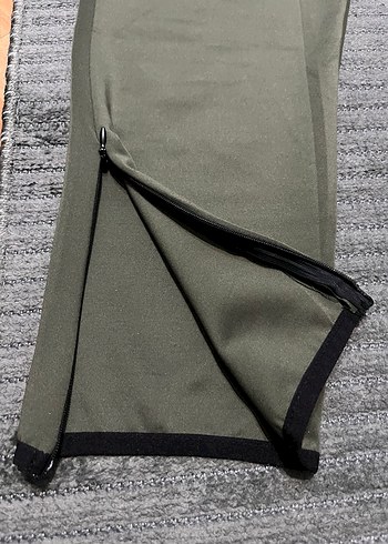 UNDER ARMOUR | Haki Yeşil Eşofman Altı - Görsel 2