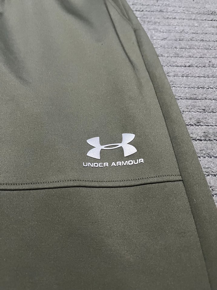UNDER ARMOUR | Haki Yeşil Eşofman Altı - Görsel 4