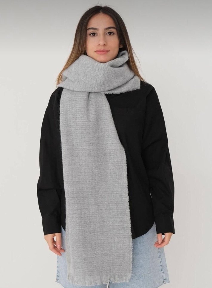 Gri Düz Desen Uzun Yumuşak Dokulu Şal - Görsel 4