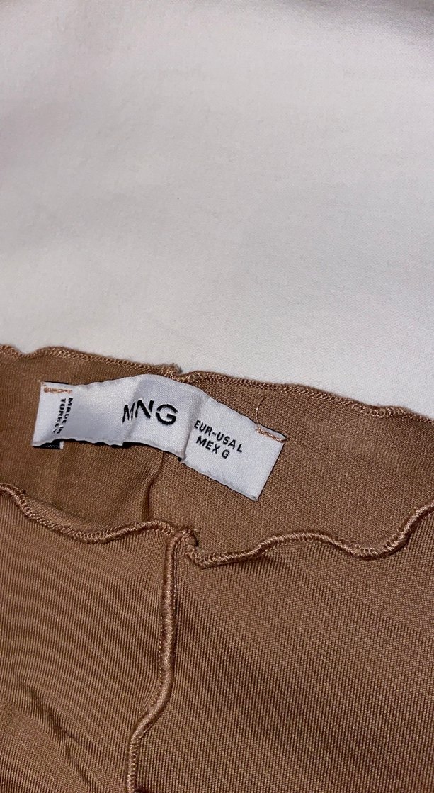 Kolsuz Yüksek Yakalı Kadın Atlet - Görsel 3