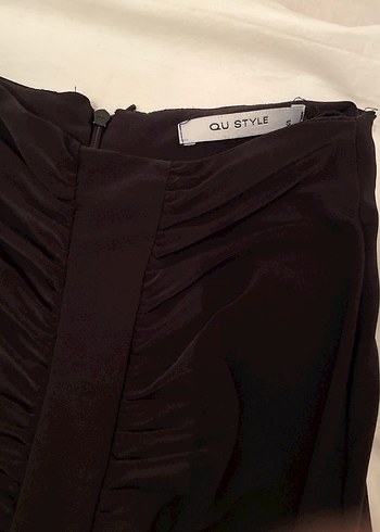 Büzgülü yırtmaçlı midi etek - Görsel 2