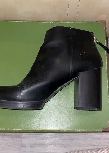 Siyah Deri  Topuklu Kadın Botları - Görsel 3