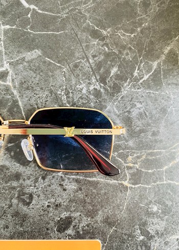 LOUIS VUITTON GÜNEŞ GÖZLÜĞÜ - Görsel 3