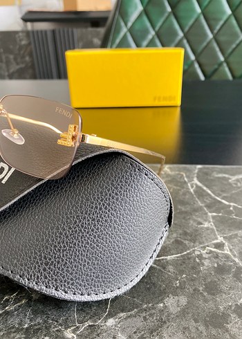 FENDİ GÖZLÜK - Görsel 3