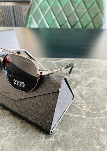 FERRAGAMO GÜNEŞ GÖZLÜĞÜ - Görsel 3