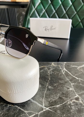 R-B CLUBMASTER GÜNEŞ GÖZLÜĞÜ - Görsel 3