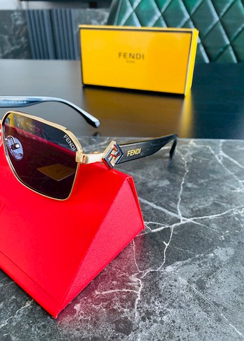 FENDİ GÜNEŞ GÖZLÜĞÜ - Görsel 3