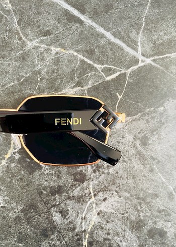 FENDİ GÜNEŞ GÖZLÜĞÜ - Görsel 4