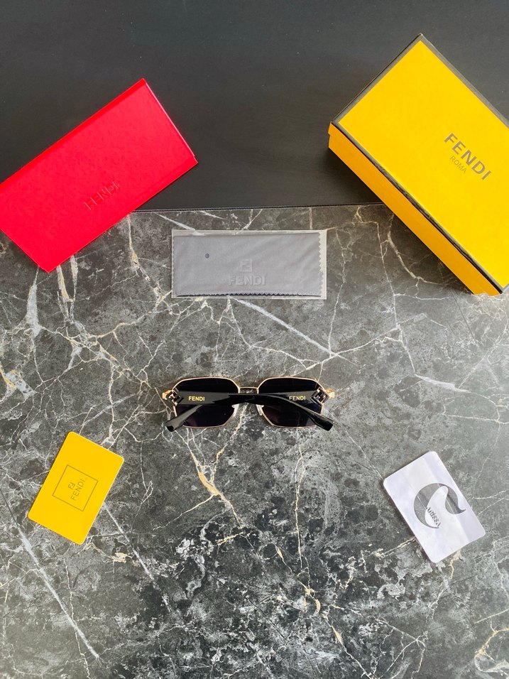 FENDİ GÜNEŞ GÖZLÜĞÜ - Görsel 2