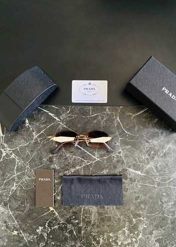 PRADA GÖZLÜK - Görsel 2
